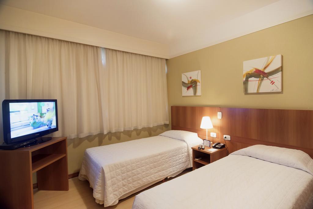 Tri Hotel Executive Caxias Caxias do Sul Extérieur photo